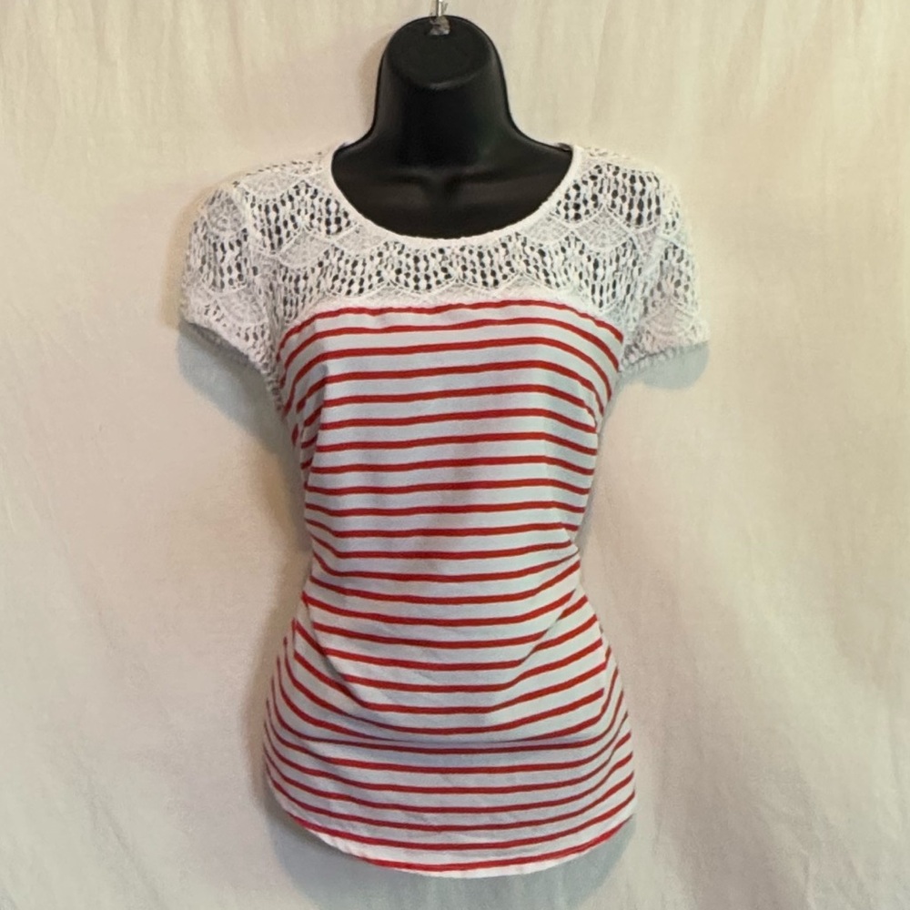 H-39 Gap Red & White Stripe Lace Detail Short Sleeve‎ Pullover Blouse Size M